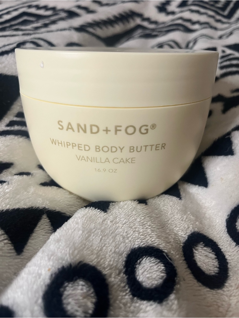 Sand & Fog Whipped Body Butter Vanilla Cake 16.9 OZ
